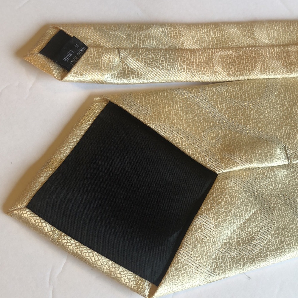 Men’s Y2k rare Avanti Uomo sparkling gold tie